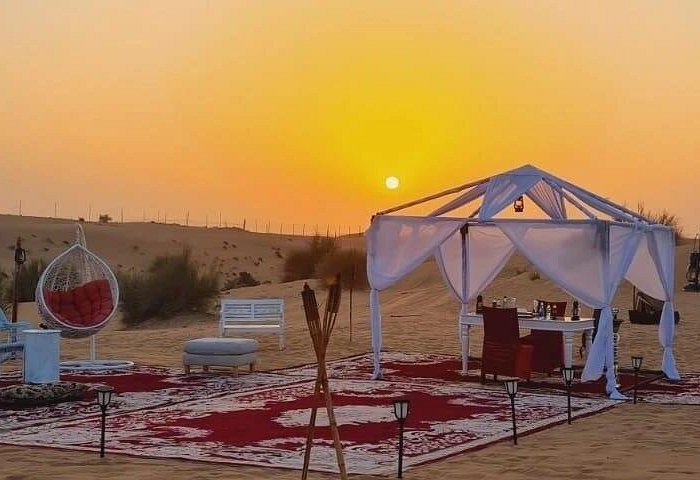 Overnight Desert Camping - Desert Crescent